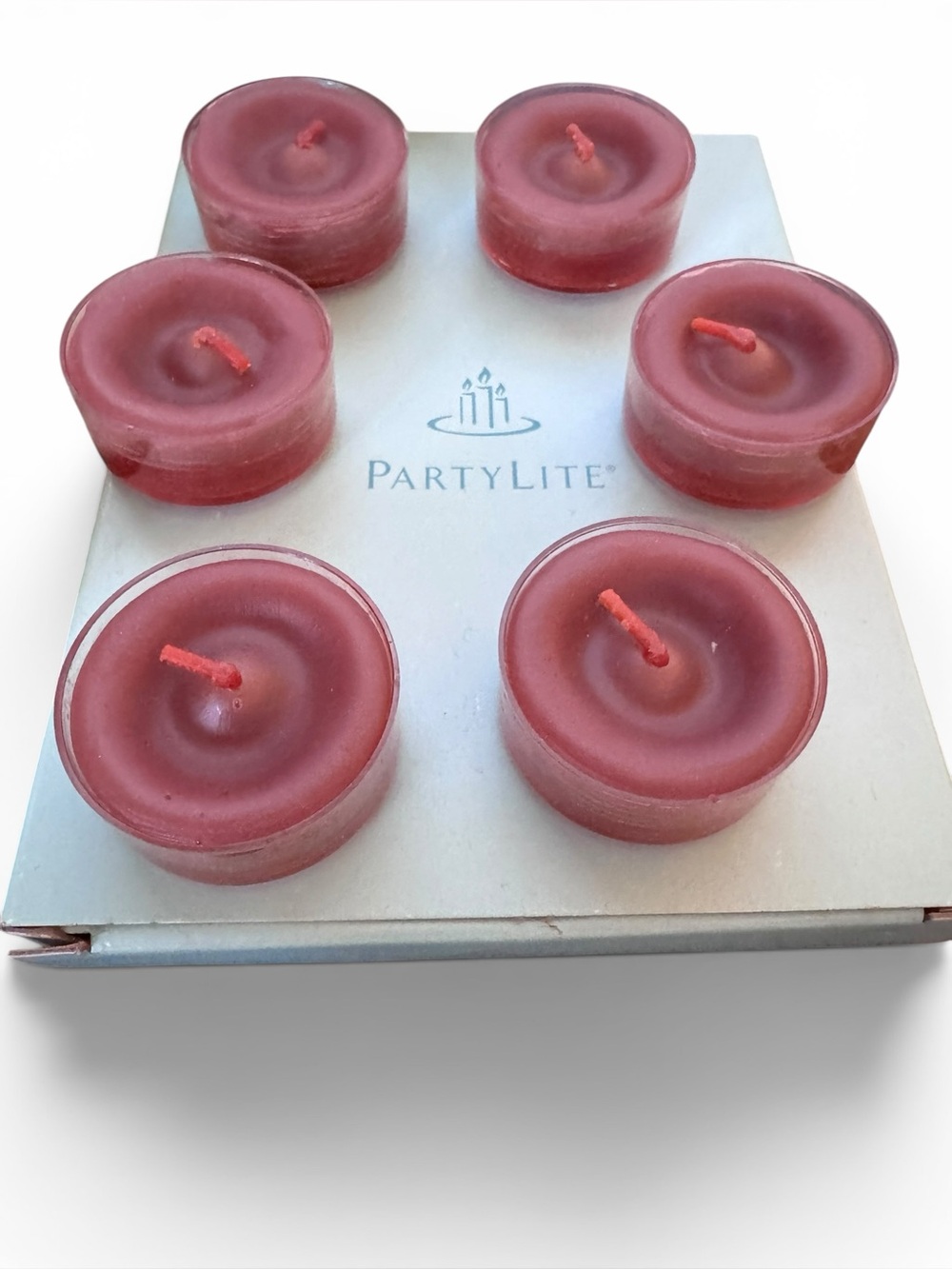 PartyLite Mixed Vanilla and Cinnamon Tea lights & Votives (19 pieces) - Picture 3 of 6